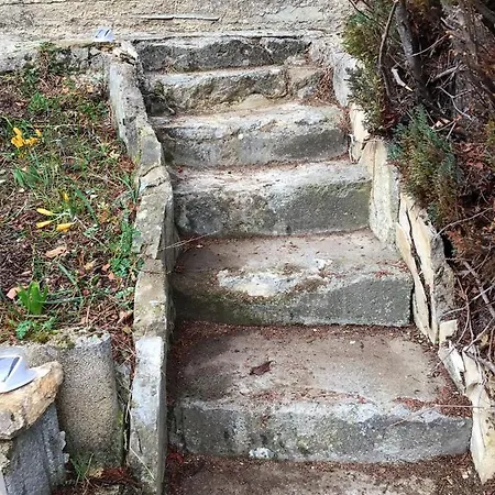 Casa de Férias Maison De Charme à Avec Jardin Et Vue Montagne