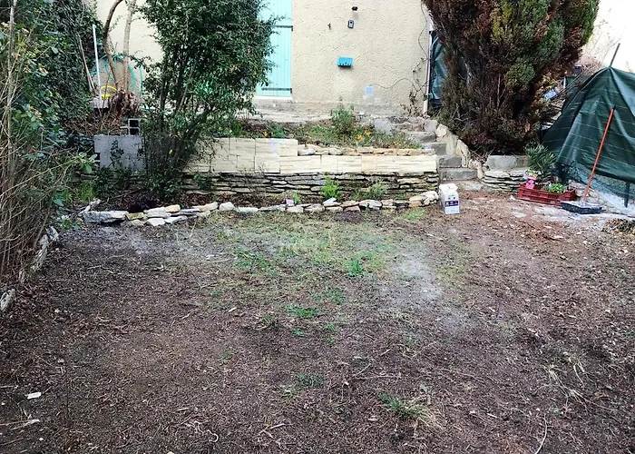 Holiday home Maison De Charme A Avec Jardin Et Vue Montagne Vacheres